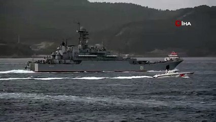 Rus Savaş Gemisi Azov Çanakkale Boğazı'nda!...