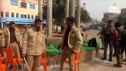 बाबूपुरवा, मुंशीपुरवा, बेगमपुरवा से पलायन कर रहे लोग