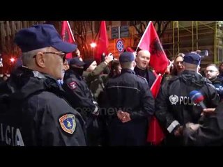 Ora News - Protesta në Tiranë, kundër Minishengenit ballkanik