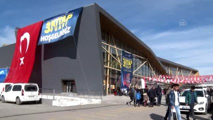 Van Kitap Fuarı'na yoğun ilgi