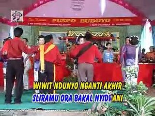 Rita R - Gelang Kalung [Official Music Video]