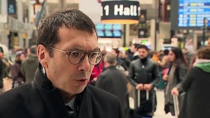 Grève : "Le service sera encore meilleur pour le chassé-croisé de Noël", assure le président de la SNCF