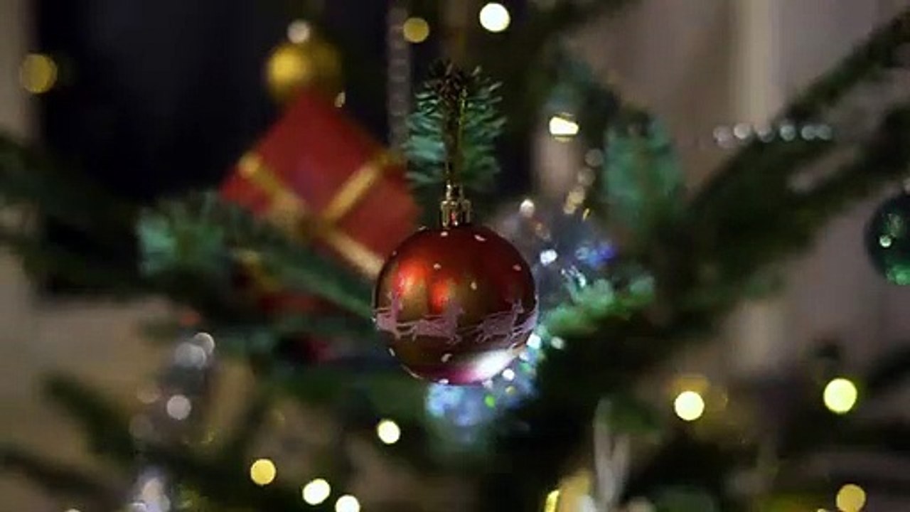 Parodie pub Amazon (Joyeux Noël 2019)