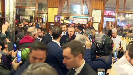 Cumhurbaşkanı Erdoğan, Fatih’te bozacıda vatandaşlarla sohbet etti