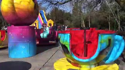 Sophia, Isabella e Alice Brincando no Parque