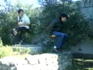 Chaise en équilibre chute