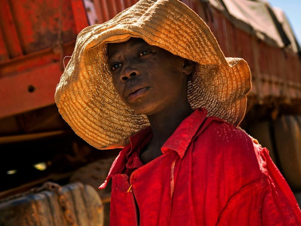 Microsoft, Tesla und Apple wegen Kinderarbeit vor Gericht