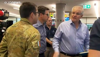 Премьер извинился за отпуск