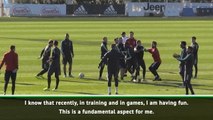 Sarri having fun at improving Juventus