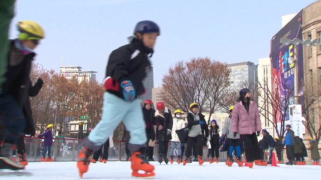 성큼 다가온 성탄절...도심 곳곳 연말 분위기 물씬 / YTN
