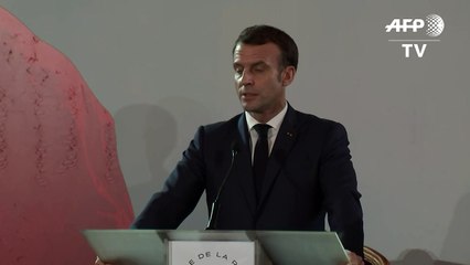 Macron aux grévistes: "je crois qu'il est bon de savoir faire trêve"