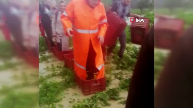 Can-Kur ekipleri selde mahsur kalan vatandaşları böyle kurtardı