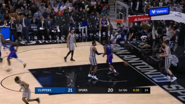 كرة سلّة: الدوري الأميركي للمحترفين: كاواهي يقود كليبرز للفوز على فريقه السابق