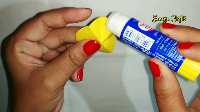 Beautiful Paper Craft Idea for Home Decor | Home Decor Out Of Paper | Beautiful Paper Flower #diy, beautiful paper crafts, paper flowers wall decorations easy, paper crafts origami animals, newspaper craft ideas, paper craft greeting cards, craft ideas