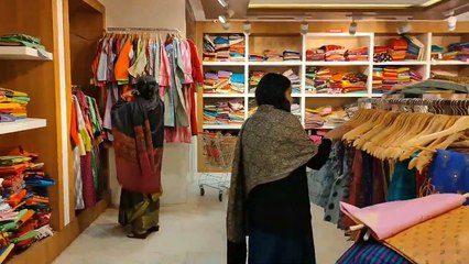 Khadi Mall Patna में ये क्या हो रहा हैं  #KhadiMall #KhadiMallPatna