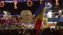 Roumanie : bougies et ballons blancs pour les morts de la révolution de 1989