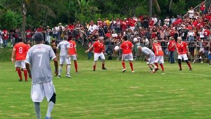 Lula y Chico Buarque disputan partido de fútbol en Sao Paulo