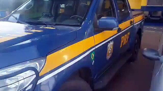PRF prende quatro pessoas por tráfico de drogas, em Céu Azul