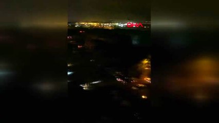 İzmir'de etkisi olan yağmur sonrası lüks bir site sular altında kaldı - 1