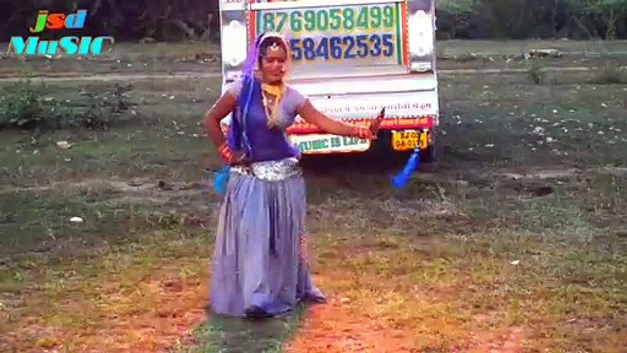 प्रिया_राजस्थानी_ने_लगाये_मानसिंह_मीणा_के_सोंग_पर_जबरदस्त_ठुमके_||_Mansingh_Meena_New_Remix_Dj_Song(360p)