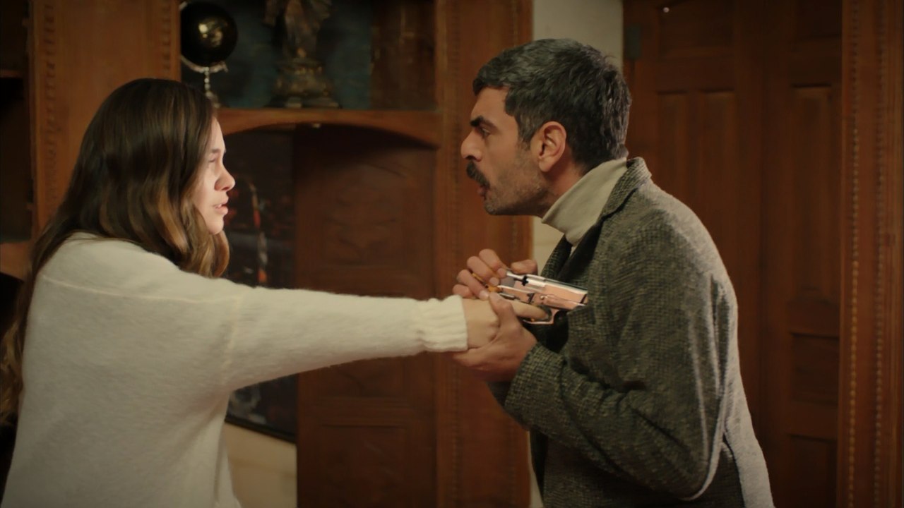 Güvercin 5. Bölüm Zülüf Kenan'ı Vuruyor