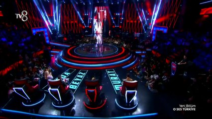 O Ses Türkiye'de yarışmacı olarak vokalistini görünce...