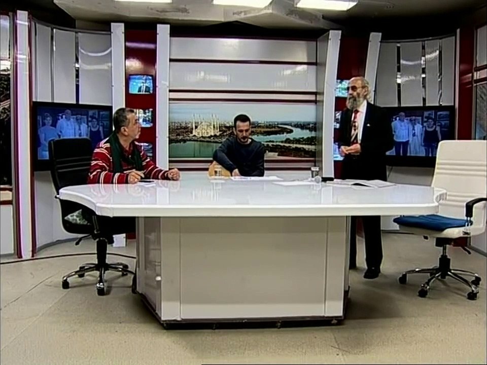 Tiyatrocu Ercan Kont 77 Yaşında Yaşamını Yitirdi