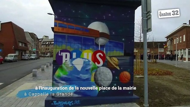 à l'inauguration de la nouvelle place de la mairie à Cappelle la Grande