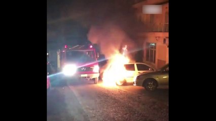 Yunanistan'da Türk konsolosluk çalışanın arabası ateşe verildi