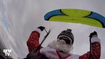 Les images de pères Noël descendant en parapente pour le bonheur des enfants en Arménie