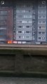 Une voiture en feu sur le quai de l’Ourthe à Liège