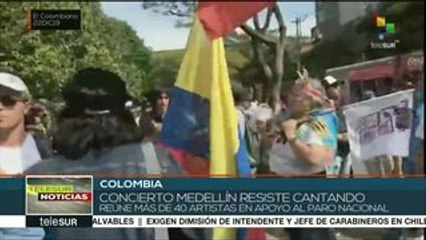 Download Video: Con música y marchas en Medellín colombianos apoyan el paro nacional