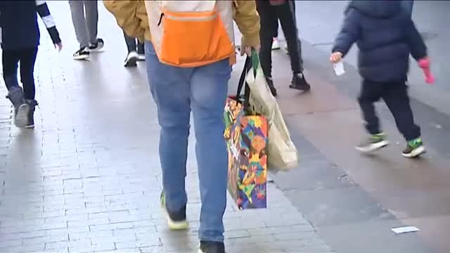 Llegan las compras de última hora para Nochebuena