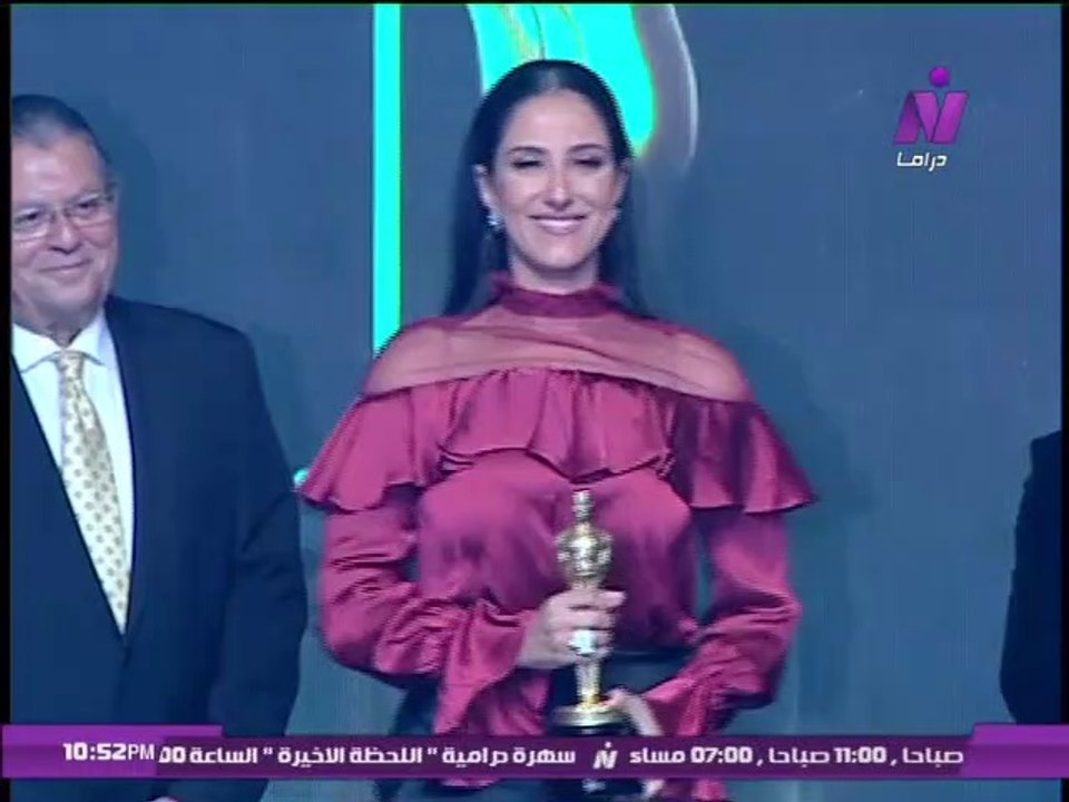 تكريم ولقاء الفنانة حنان مطاوع  فى حفل نجم العرب 2019