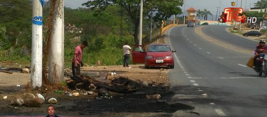 Familiares de un menor que murió atropellado, cerraron vías exigiendo justicia en Guayaquil