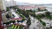 İzmir'de sağanak nedeniyle bazı yollarda su birikintileri oluştu (Drone)