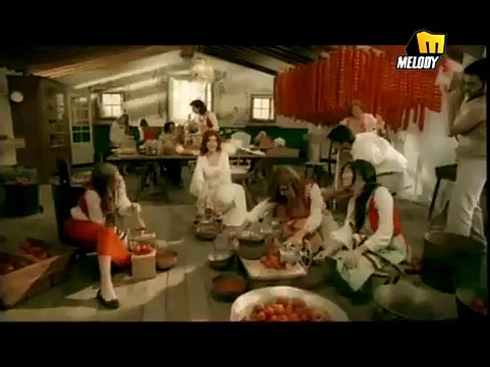 Yara - Ma Yhemmak hobak nassani lahrouf _   يارا - ما يهمك