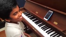 Este niño lo peta en las redes con su peculiar pieza de piano