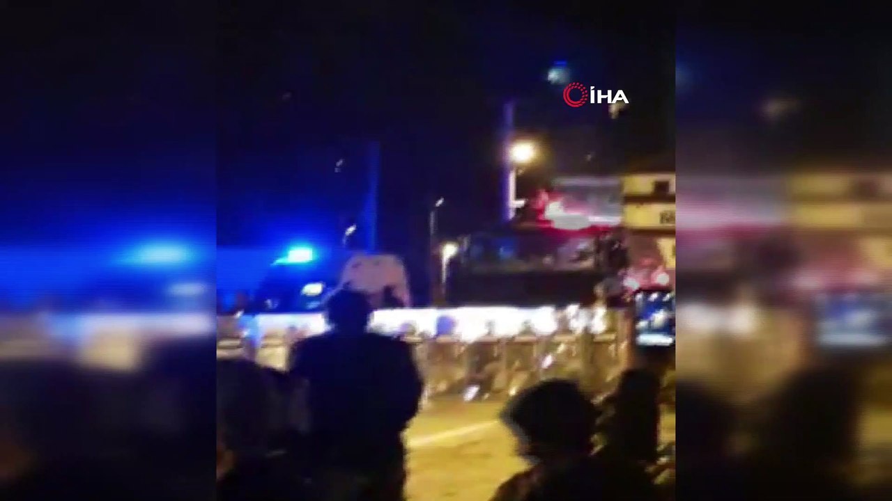 Kaçak yapıların yıkımında vatandaşlar ve güvenlik güçleri arasında arbede