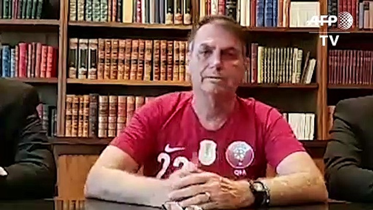 Bolsonaro sofre queda