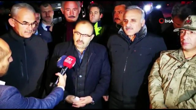 Yangınlar hakkında açıklama yapan Trabzon Valisi İsmail Ustaoğlu: 'Ciddi bir rüzgar var. Örtü yangını çok çabuk bir şekilde ilerleyebiliyor'