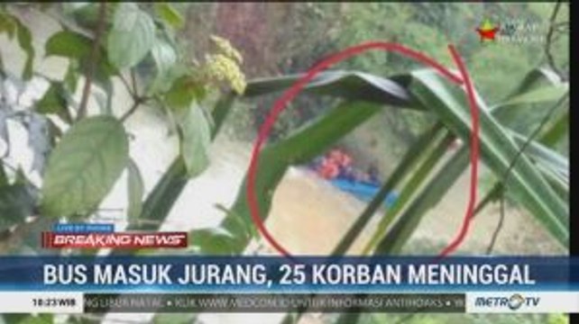 Tim Basarnas Sumsel Masih Evakuasi 4 Penumpang Kecelakaan Bus Sriwijaya