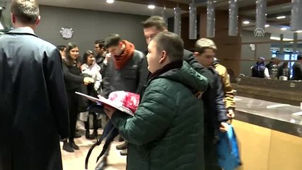 Bakan Turhan, YHT ile özel gereksinimli kişileri Ankara'dan Konya'ya uğurladı (1)