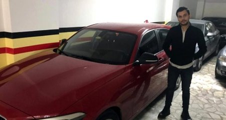 Hırsızlar lüks aracın aynalarını 10 saniyede çaldı