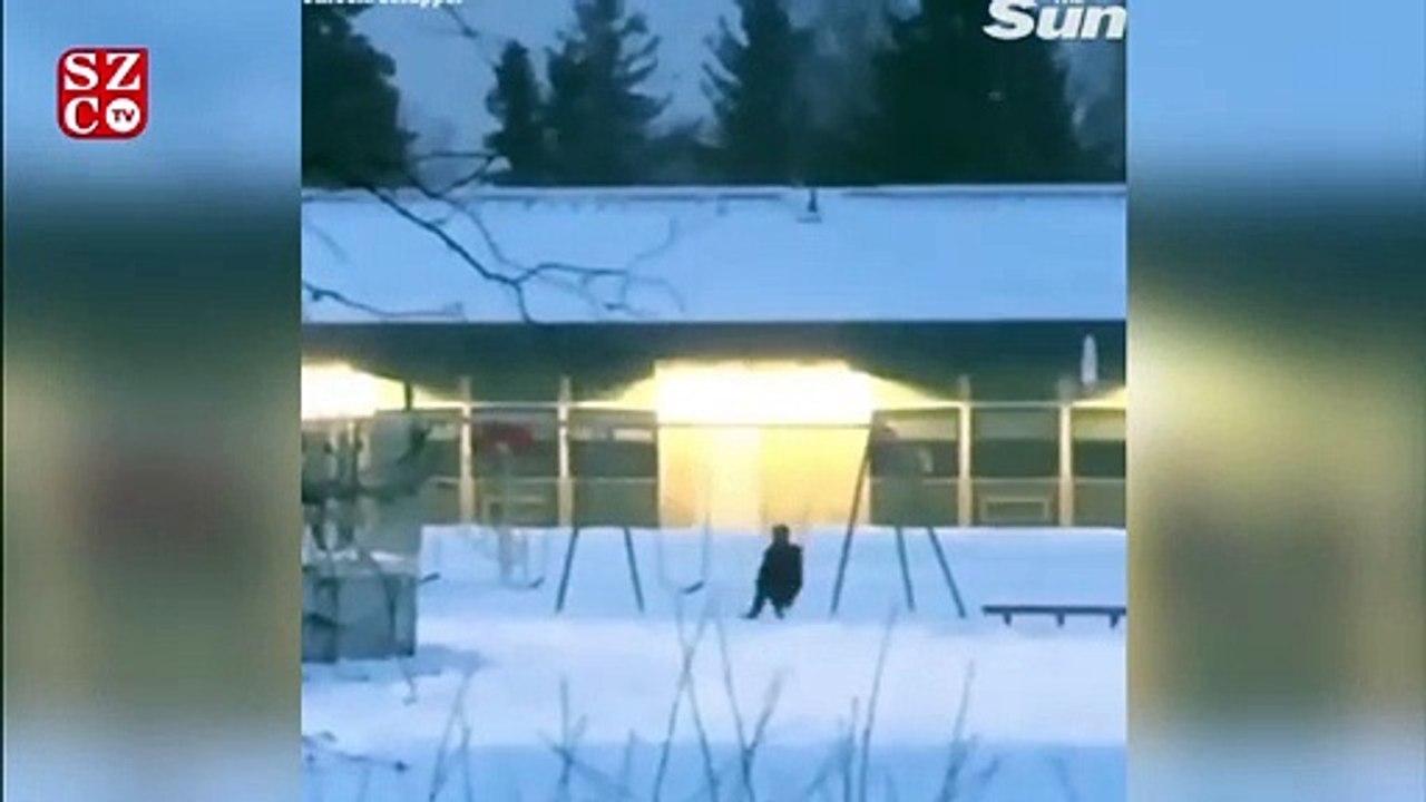 Sosyal medyayı ikiye bölen görüntü! Hangi yöne sallanıyor?