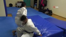 İşitme engelli judocular engel tanımıyor
