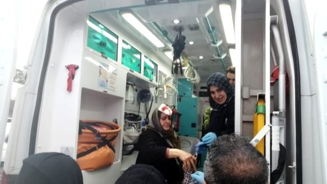 Çekmeköy'de İETT otobüsü yan yattı: 1'i ağır 12 yaralı