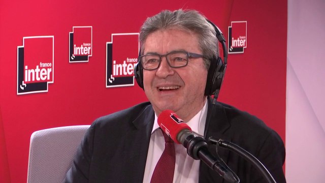 Jean-Luc Mélenchon croit encore au Père Noël : Je suis convaincu d'en être une des manifestations, parce que je suis rouge comme lui
