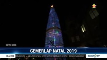 Pemuda Asal Nagekeo Buat Pohon Natal dari Botol Bekas