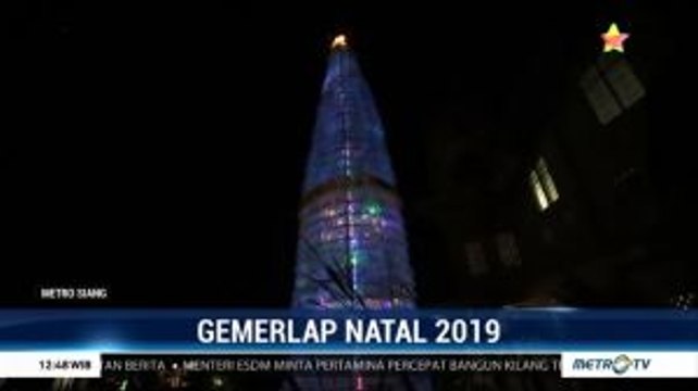 Pemuda Asal Nagekeo Buat Pohon Natal dari Botol Bekas